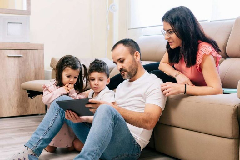 E-THERAPYKIDS diseña terapias para niños y adolescentes que abusan de las pantallas