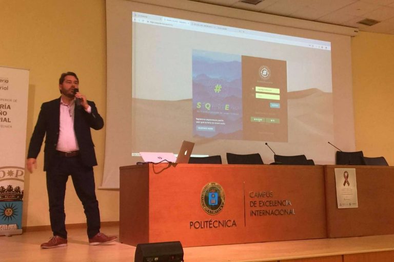 Ángel González, de GlobátiKa Peritos Informáticos, desvela si un móvil puede estar siendo espiado por alguien