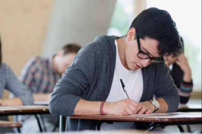 Los beneficios de preparar oposiciones con Simplificatusopos.es