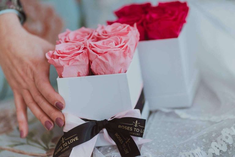 Mayo se establece como el mes de las flores, según Roses to Love