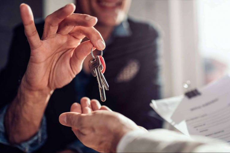 Seguro de impago de alquiler para naves industriales, de la mano de Thenowo