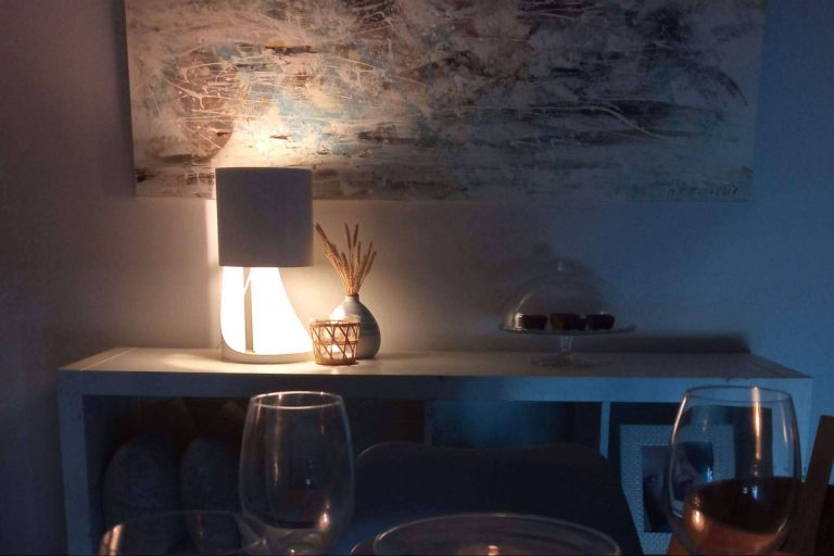 Falsa Escuadra, fabricación de lámparas en España y productos de iluminación artesanal minimalista