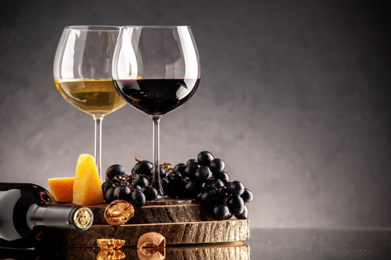 ¿Vino blanco o tinto? Este es el mejor para tu salud según los expertos
