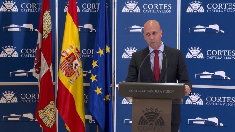 Vox desconocía que el exgerente del Ecyl que ellos nombraron tenía una empresa que impartía cursos de igualdad