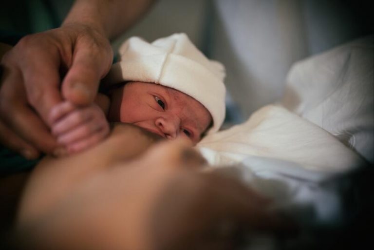 El 2021 marca un mínimo histórico de nacimientos en España en los últimos 80 años