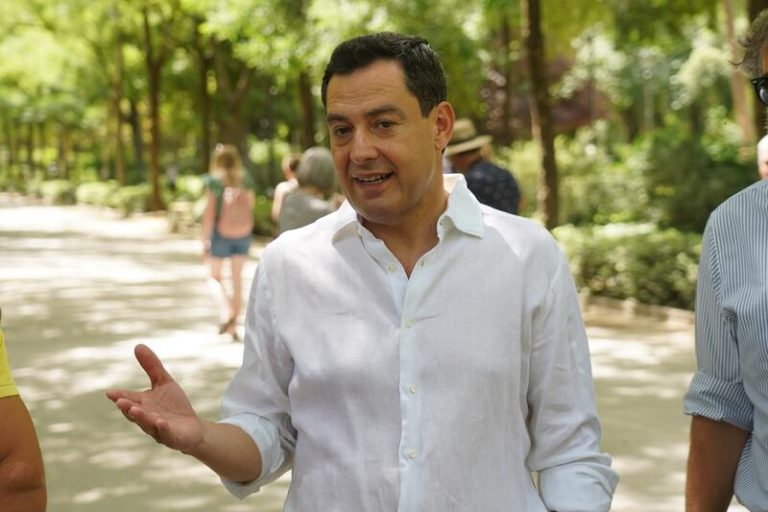 Moreno insiste en que el PSOE debería abstenerse al igual que Feijóo