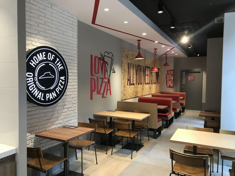 Pizza Hut se centra en el modelo de franquicia en Iberia