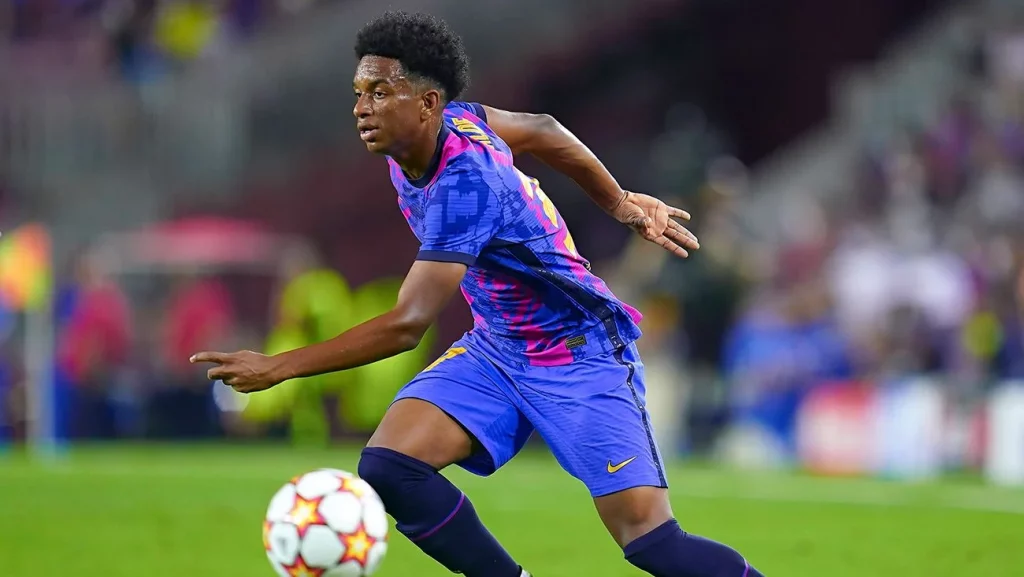 Alejandro Balde buscará el Golden Boy 2022 