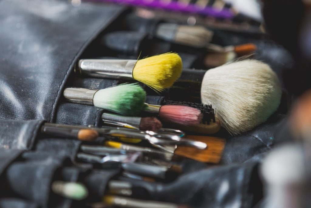 ¿Cómo se elabora el papel para acuarelas?