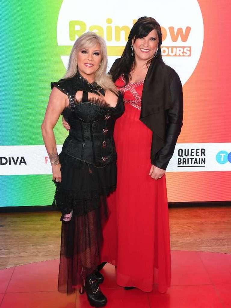 Dos miembros muy importante de la familia de Samantha Fox han sufrido de cáncer 