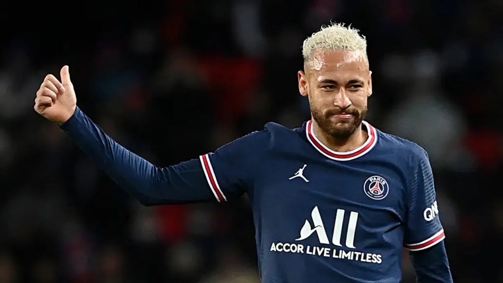 El padre de Neymar lo quiere en Francia 