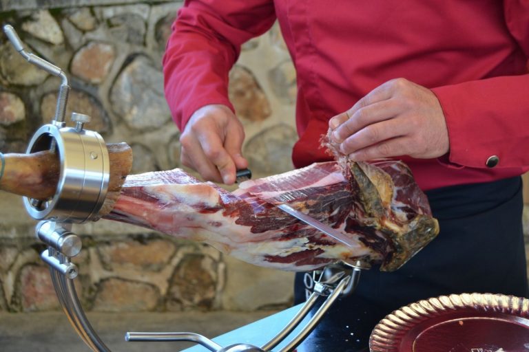 Jamón ibérico: cómo conservarlo mejor en verano y otros secretos