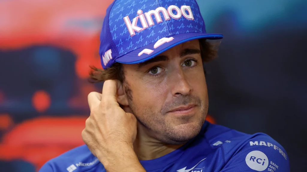 La escudería se apoya en el español 