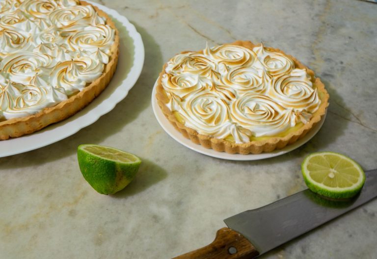 Lemon pie: la tarta de limón y merengue que podrás comer helada