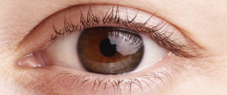 Los motivos por los que te tiembla el ojo