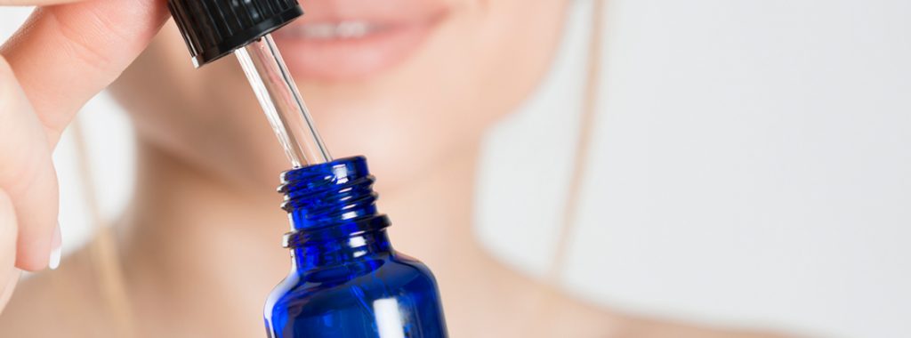 Una cocción de tomillo y romero para contrarrestar el mal olor de las axilas