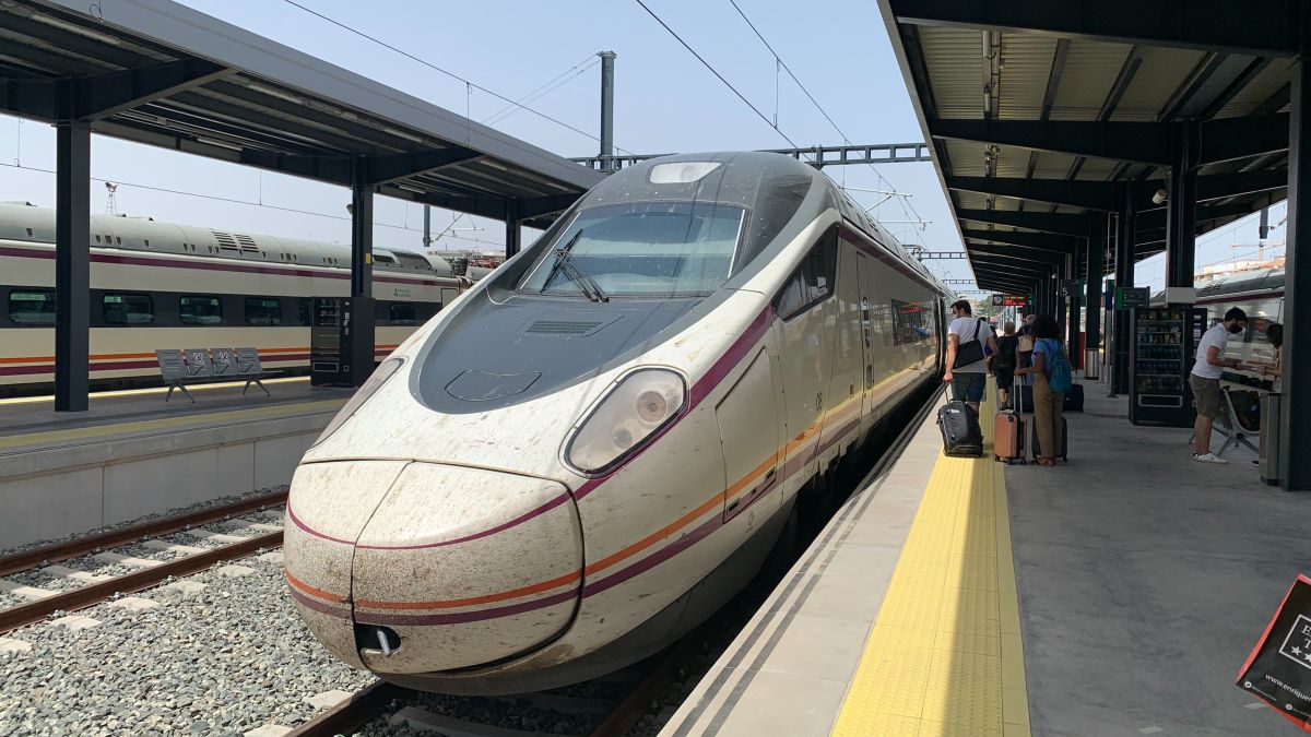 La cancelación o retraso del tren: tus derechos a devolución, indemnización y transporte alternativo 1 indemnización retraso tren