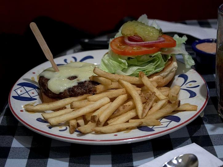 Patatas fritas al horno la manera 'sana' de hacerlas crujientes por fuera y tiernas por dentro