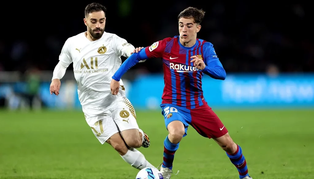 Pero el Barcelona peca al tratar al Gavi en su plantilla 