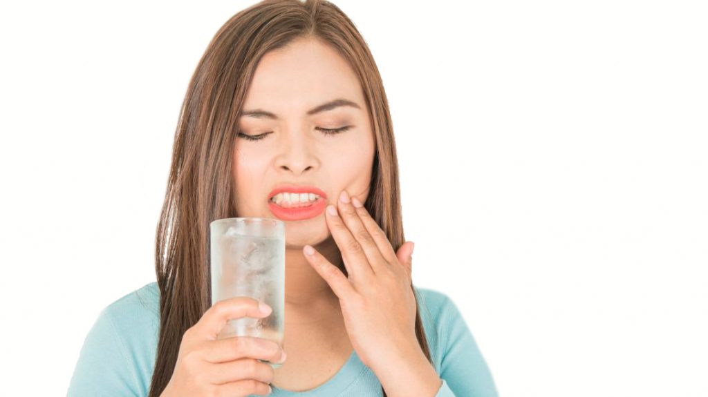 ¿Cuál es el color de los dientes?