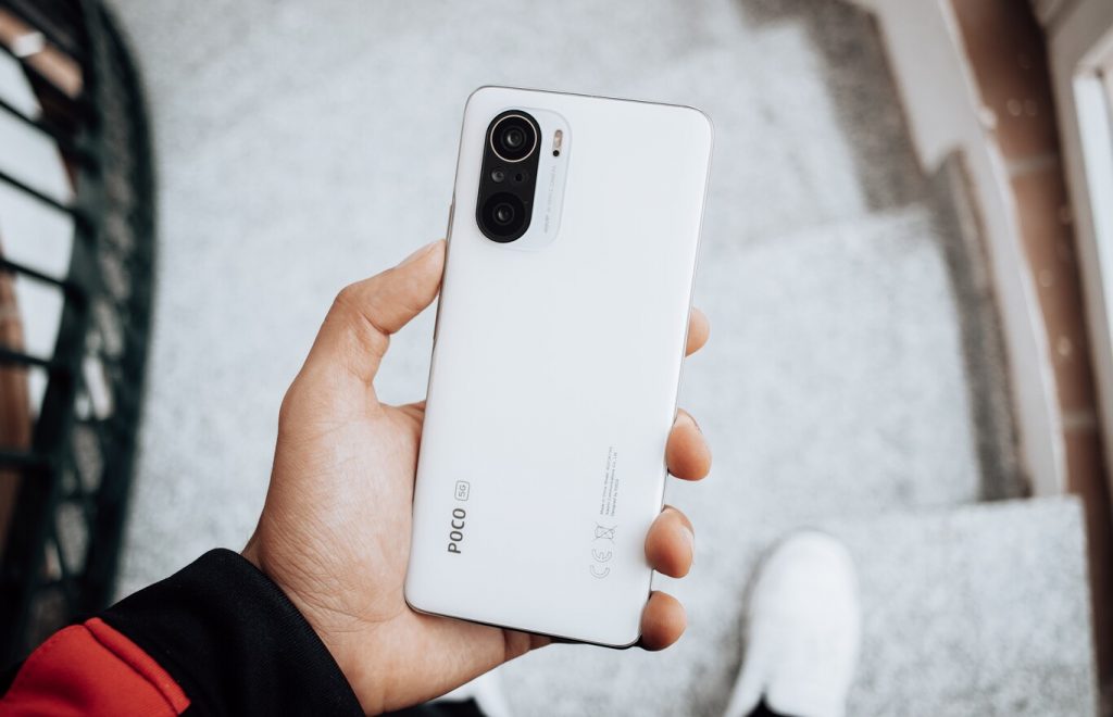 ¿Cuáles son sus características de conectividad?