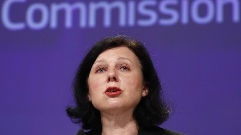 La vicepresidenta comunitaria viaja a España para evaluar la situación del Estado de Derecho