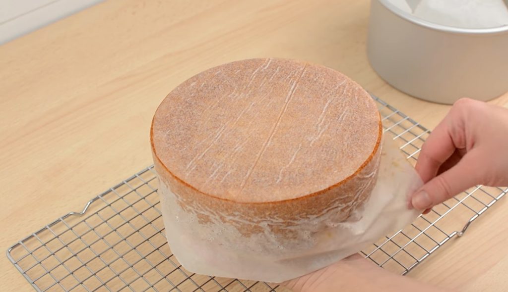 El bizcocho glaseado de yogur y limón que le gusta a todo el mundo