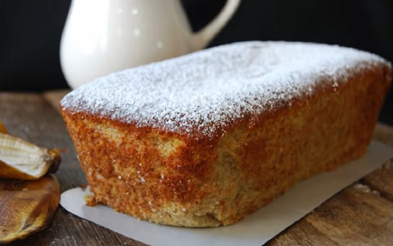 Bizcocho de plátano: la receta que apetece a todas horas en verano