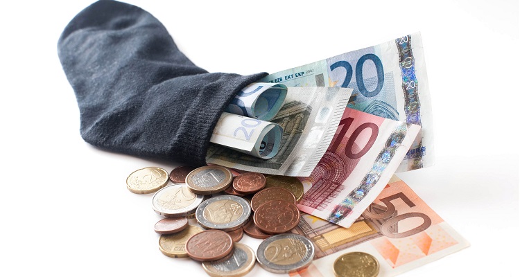 Lugares donde guardar tu dinero a la hora de viajar en avión