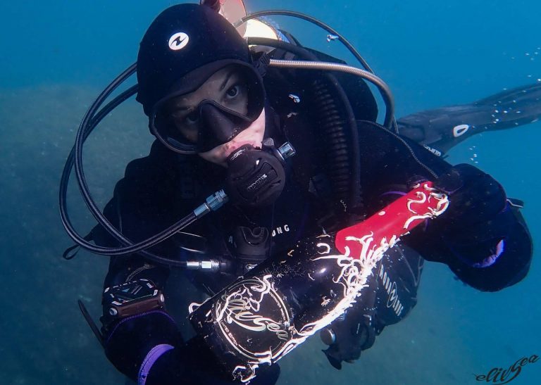 El innovador proyecto de ElixSea; el encanto único del vino submarino