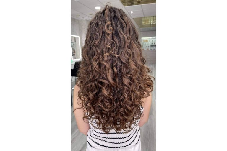 En la peluquería Mundo de Rizos se puede encontrar el tratamiento adecuado para cuidar los rizos