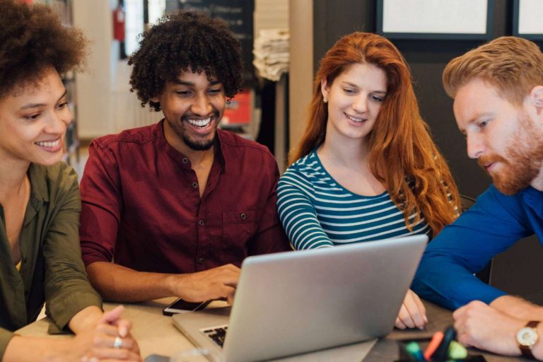 Aprender inglés con Varona’s Institute y matricularse en sus cursos de septiembre