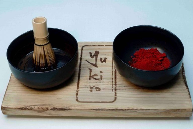 Yukiro® ofrece tintes con barros que proporcionan una coloración saludable al cabello