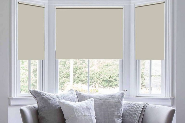 Estoresamedidabaratos.com ofrece todo tipo de estores enrollables opacos para todos los gustos y necesidades