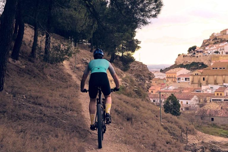 La marca de ciclismo albaceteña Ridefyl y su lema de 'somos ciclistas'
