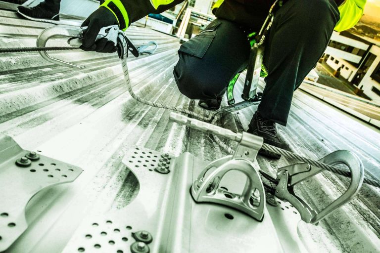 Los EPI's indispensables para realizar trabajos de altura, por WorkProtec