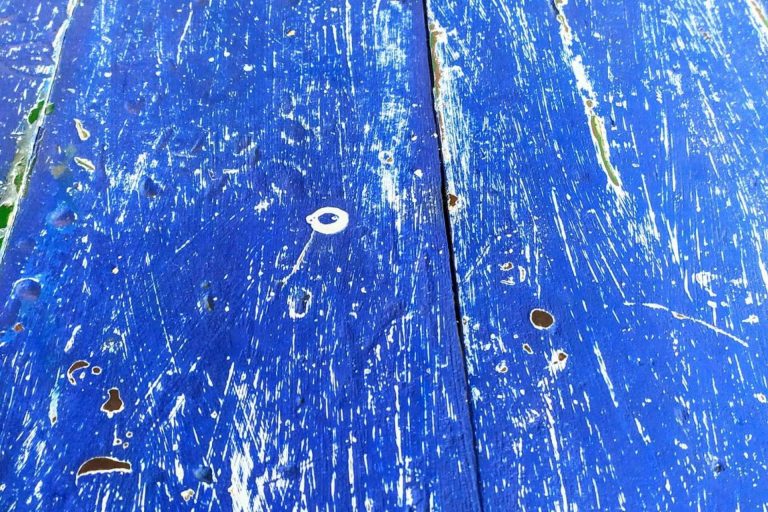 Muebles antiguos y rústicos con pátinas originales y actuales fabricados a medida