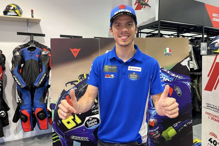 El piloto de MotoGP Joan Mir ha visitado la tienda de Motocard en Montmeló