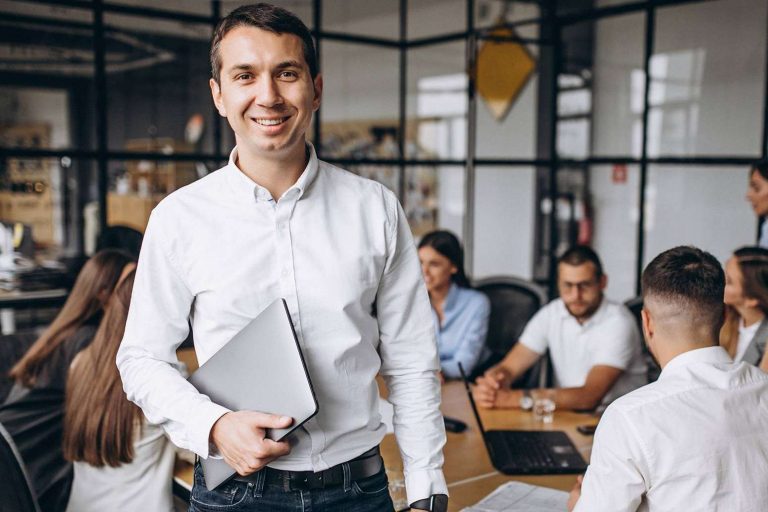 IneeZyou, una plataforma gratuita para profesionales de diferentes sectores