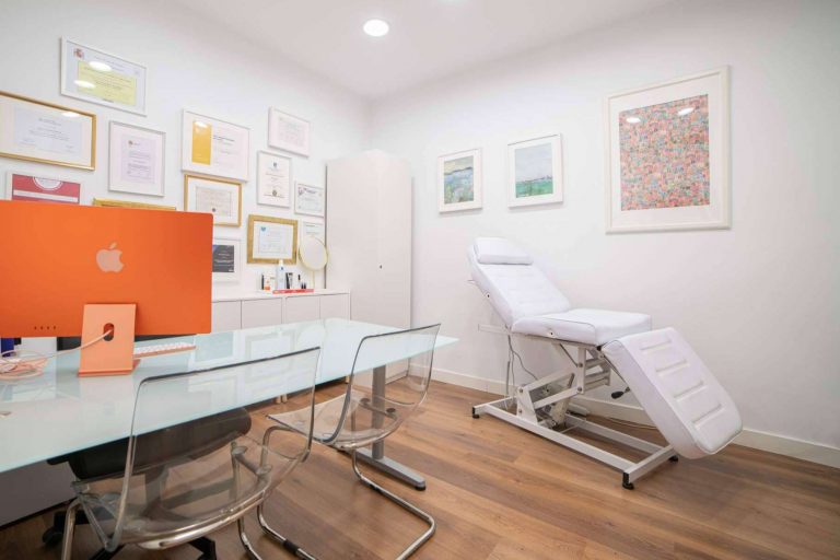 Hidratación y volumen a través del aumento de labios de la mano de Clínica Fercasy