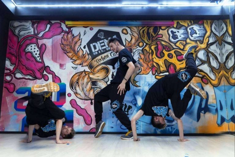 DENA BILBAO, la escuela de baile en Bilbao que multiplica los beneficios del baile en niños y adolescentes