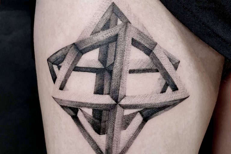 ¿Qué estilos de tatuajes ofrece el estudio de tatuajes en Valencia Vieja Escuela Tattoo?