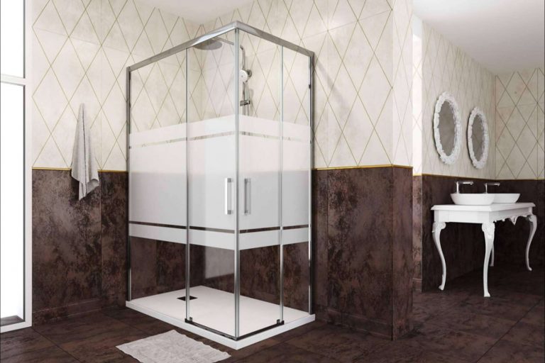 Ecoducha habla sobre las ventajas de cambiar una bañera por un plato de ducha