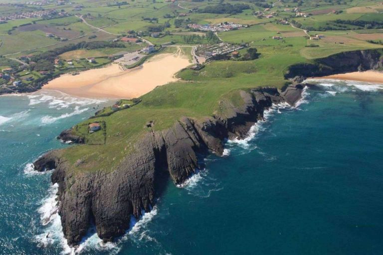 Un surfcamp único en Cantabria por su emplazamiento privilegiado para las vacaciones de verano