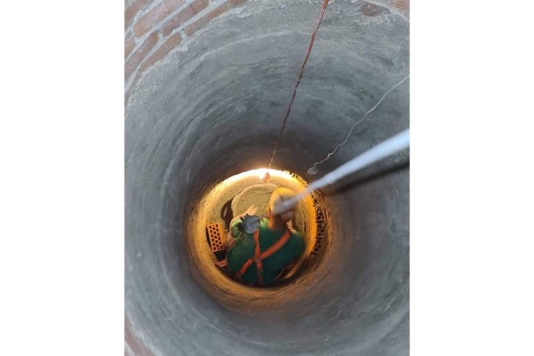 Arkitex Pro Asistencia acerca de la rehabilitación de tuberías de saneamiento sin zanja, gracias al encamisado con MANGA