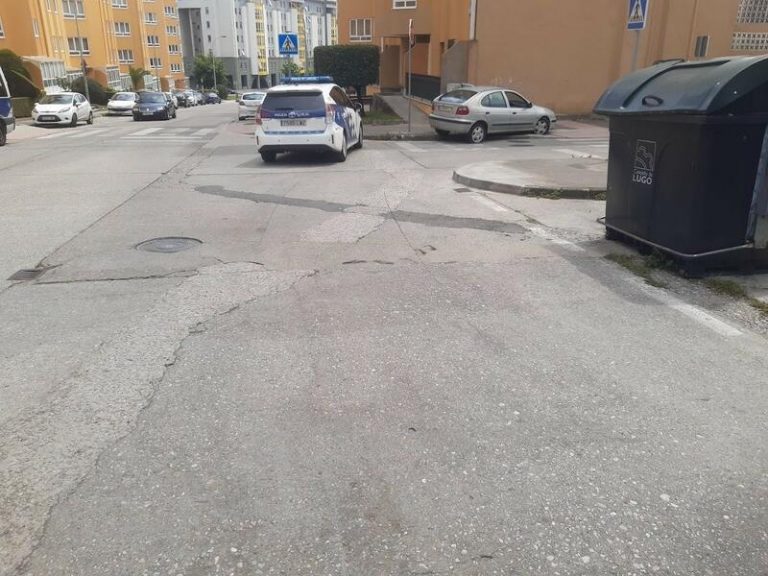 Un joven es denunciado por conducir ebrio y sin carné tras un accidente en Lugo