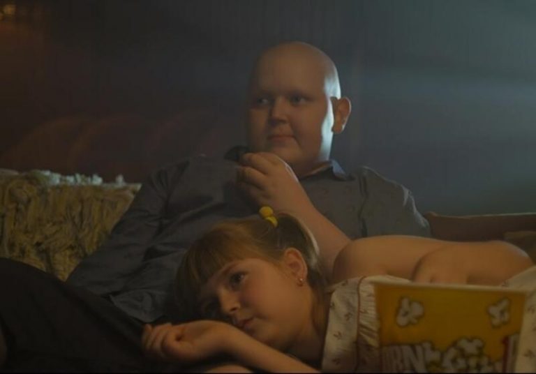 La Fundación Juegaterapia rinde homenaje a los hermanos de niños que sufren cáncer