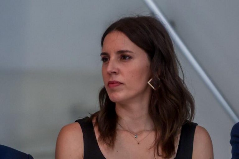 El juez toma declaración a la extrabajadora de Podemos acusada de cuidar a los hijos de Irene Montero