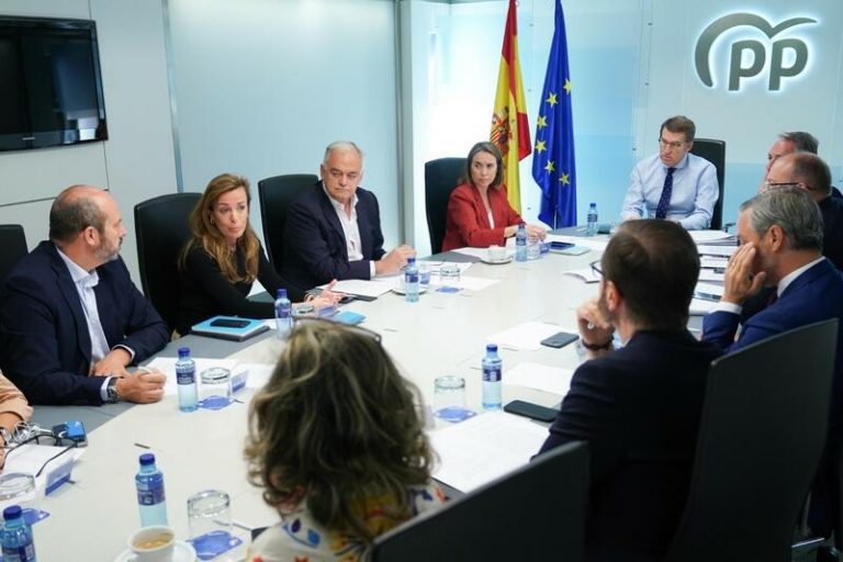 Feijóo reunirá a la cúpula del PP y proseguirá con su gira por la Comunidad Valenciana, Andalucía y Cataluña