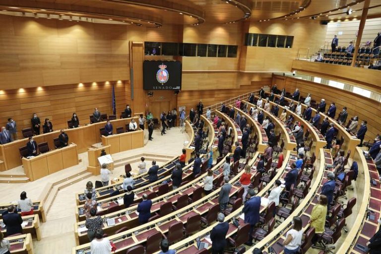 Pleno en el Senado para aprobar la reforma del PSOE sobre la renovación del TC y la ley del sí es sí